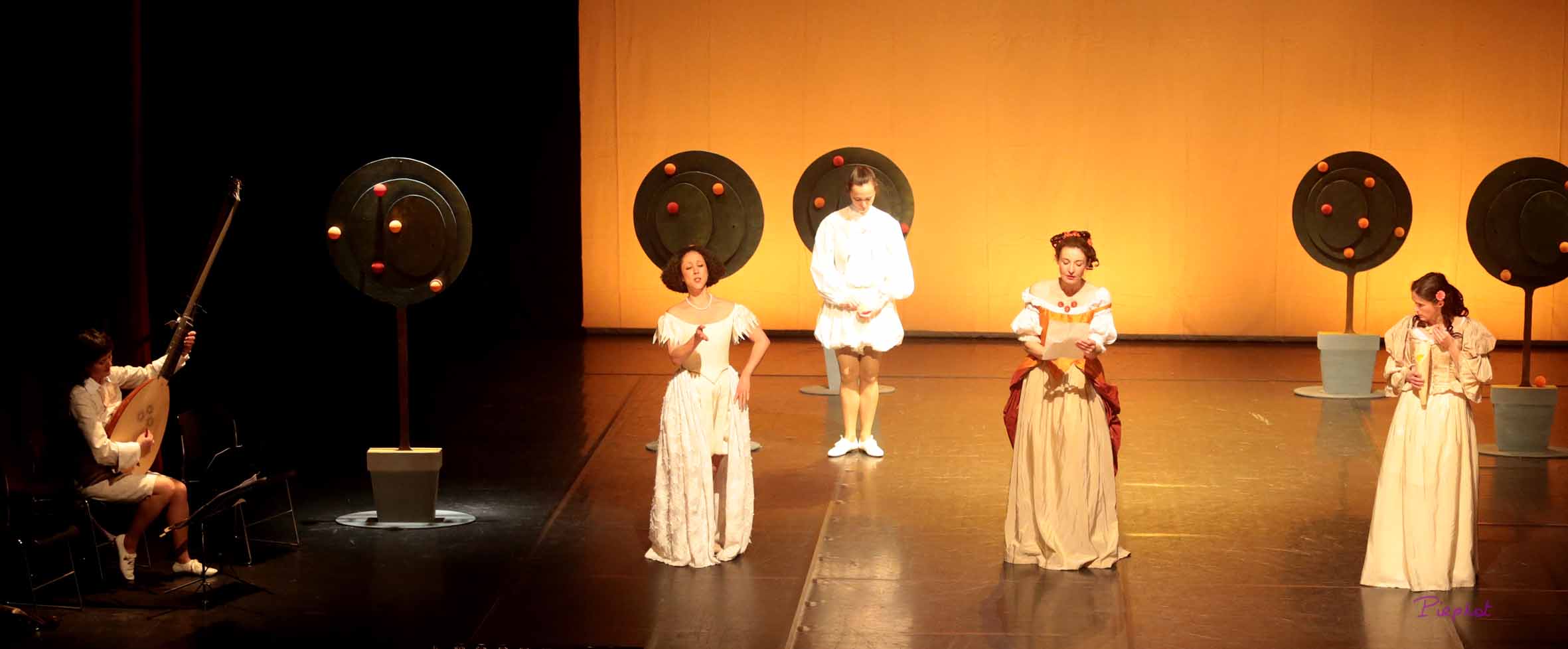 palais des rencontres chateau thierry Le cercle généalogique de l'aisne organise un grand salon de généalogie les 17 et 18 octobre 2015 à château-thierry (02) rendez-vous de 10h à 18h au palais des sports, avenue jules lefebvre. palais des rencontres chateau thierry Le cercle généalogique de l'aisne organise un grand salon de généalogie les 17 et 18 octobre 2015 à château-thierry (02) rendez-vous de 10h à 18h au palais des sports, avenue jules lefebvre.
